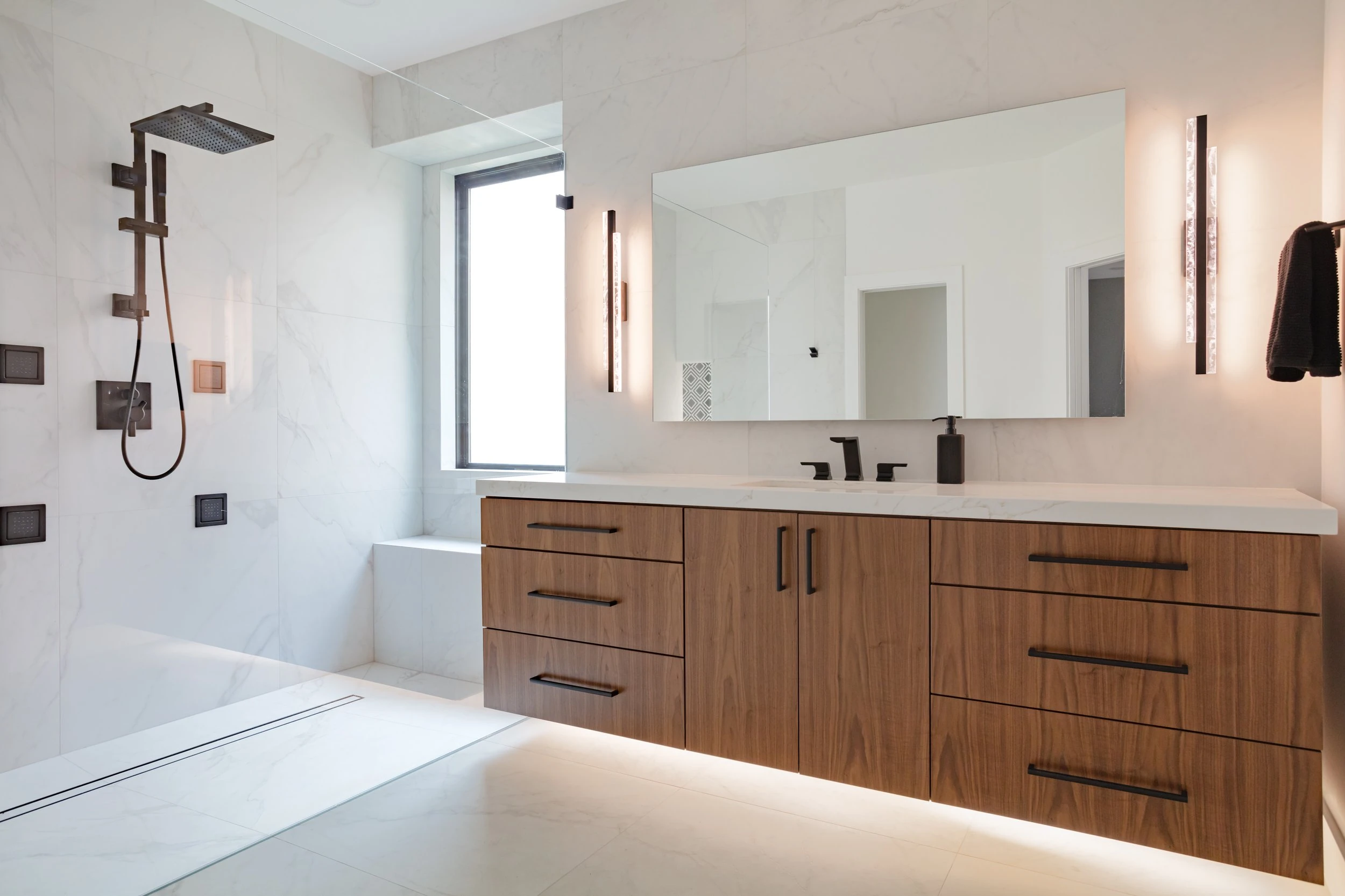 Completed Pintail primary bathroom
